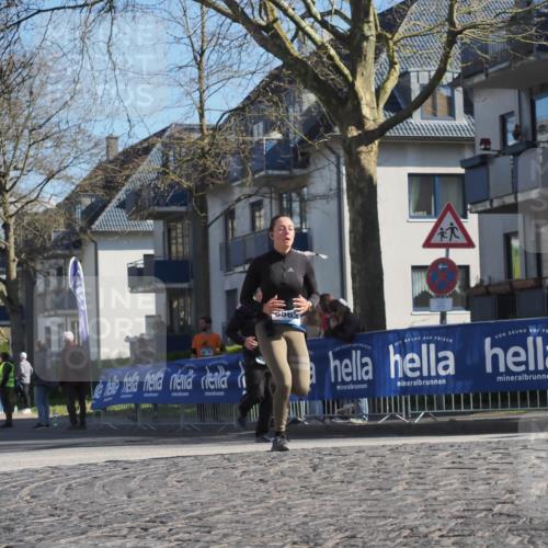 06.04.2025 - 44. Internationalen Wilhelmsburger Insellauf Luisa Fischer http://msf.ph/oto/7575476 06.04.2025 10:42:35 Ziel 4500, 7563 meine-sportfotos.de
