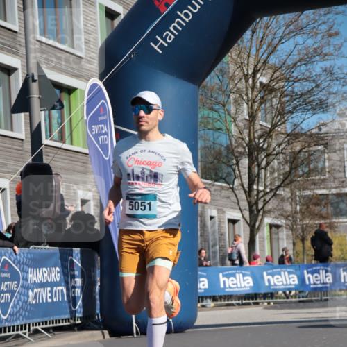 06.04.2025 - 44. Internationalen Wilhelmsburger Insellauf A. Gomolzig http://msf.ph/oto/7575503 06.04.2025 10:37:36 Ziel 3197, 3206, 4226, 4470, 5051 meine-sportfotos.de