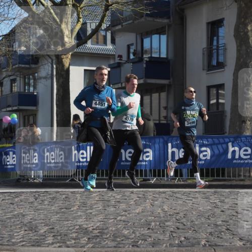 06.04.2025 - 44. Internationalen Wilhelmsburger Insellauf Luisa Fischer http://msf.ph/oto/7575509 06.04.2025 10:37:41 Ziel 4451, 4579, 3496 meine-sportfotos.de