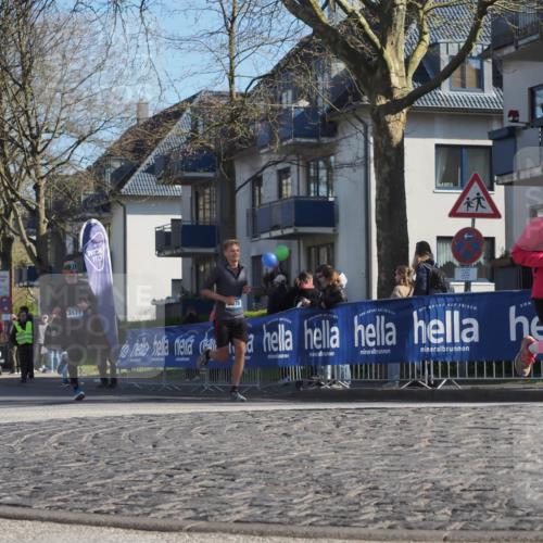 06.04.2025 - 44. Internationalen Wilhelmsburger Insellauf Luisa Fischer http://msf.ph/oto/7575569 06.04.2025 10:37:44 Ziel 3171, 76, 4530 meine-sportfotos.de