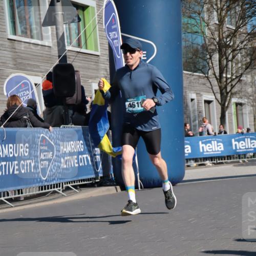 06.04.2025 - 44. Internationalen Wilhelmsburger Insellauf A. Gomolzig http://msf.ph/oto/7575611 06.04.2025 10:37:16 Ziel 3174, 4515 meine-sportfotos.de