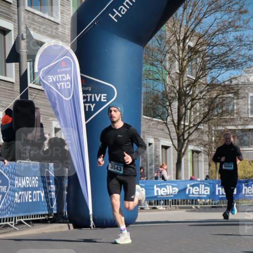 06.04.2025 - 44. Internationalen Wilhelmsburger Insellauf A. Gomolzig http://msf.ph/oto/7575664 06.04.2025 10:37:03 Ziel 3543, 3819, 4099, 4587, 5067, 5084, 5198 meine-sportfotos.de