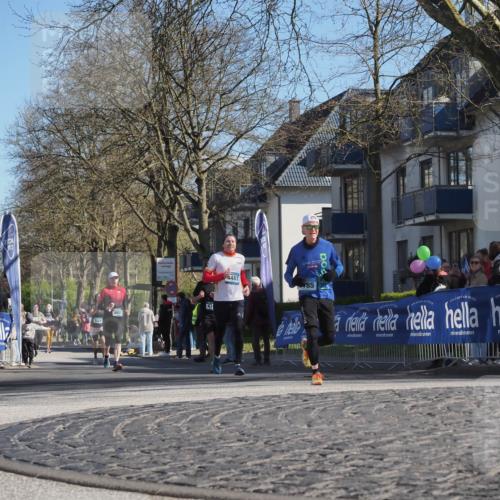 06.04.2025 - 44. Internationalen Wilhelmsburger Insellauf Luisa Fischer http://msf.ph/oto/7575713 06.04.2025 10:42:41 Ziel 3324, 4002, 4487, 85, 43 meine-sportfotos.de