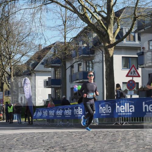 06.04.2025 - 44. Internationalen Wilhelmsburger Insellauf Luisa Fischer http://msf.ph/oto/7575730 06.04.2025 10:37:46 Ziel 3171, 3076 meine-sportfotos.de