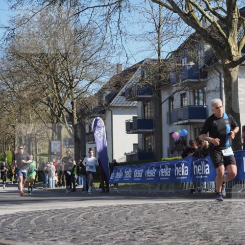 06.04.2025 - 44. Internationalen Wilhelmsburger Insellauf Luisa Fischer http://msf.ph/oto/7575857 06.04.2025 10:37:54 Ziel 3654, 450 meine-sportfotos.de