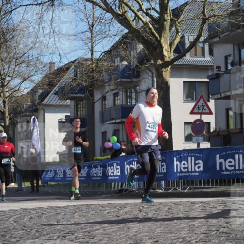 06.04.2025 - 44. Internationalen Wilhelmsburger Insellauf Luisa Fischer http://msf.ph/oto/7575866 06.04.2025 10:42:43 Ziel 3324, 4002, 4399, 4487 meine-sportfotos.de