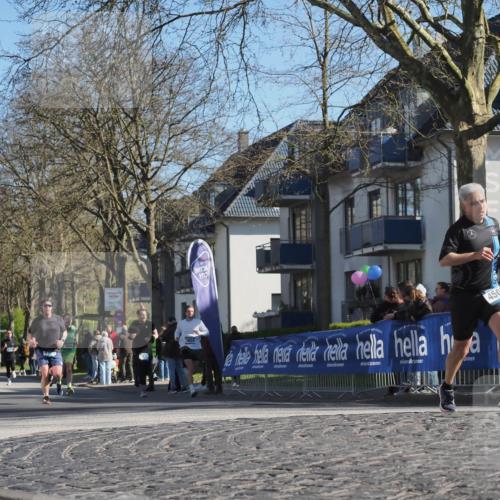 06.04.2025 - 44. Internationalen Wilhelmsburger Insellauf Luisa Fischer http://msf.ph/oto/7575867 06.04.2025 10:37:54 Ziel 3840, 3654, 450 meine-sportfotos.de