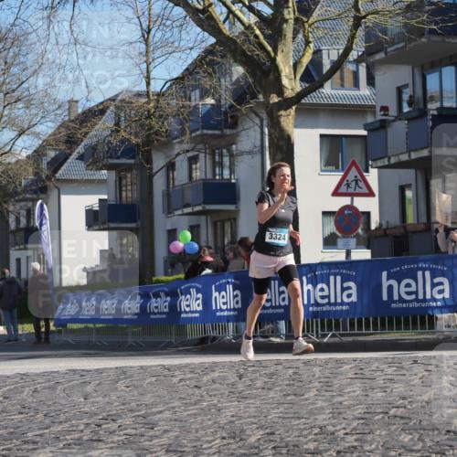 06.04.2025 - 44. Internationalen Wilhelmsburger Insellauf Luisa Fischer http://msf.ph/oto/7575992 06.04.2025 10:42:48 Ziel 3324 meine-sportfotos.de