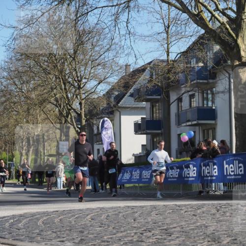 06.04.2025 - 44. Internationalen Wilhelmsburger Insellauf Luisa Fischer http://msf.ph/oto/7576011 06.04.2025 10:37:56 Ziel 3840, 3921, 3654 meine-sportfotos.de