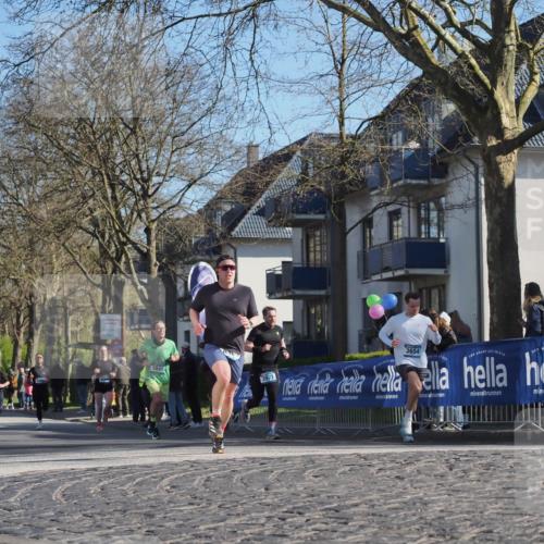 06.04.2025 - 44. Internationalen Wilhelmsburger Insellauf Luisa Fischer http://msf.ph/oto/7576076 06.04.2025 10:37:57 Ziel 3840, 3921, 3654 meine-sportfotos.de