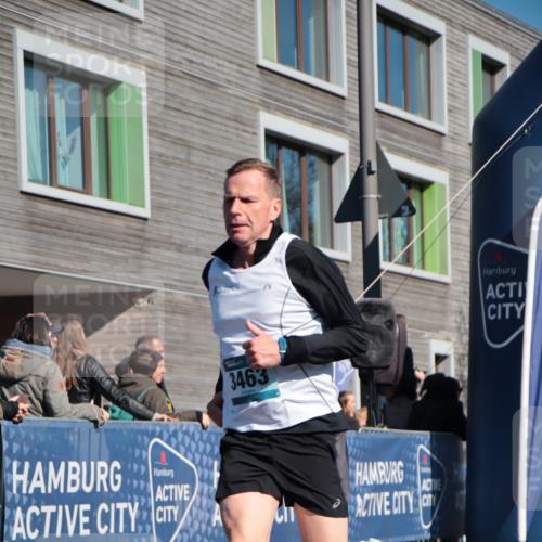 06.04.2025 - 44. Internationalen Wilhelmsburger Insellauf A. Gomolzig http://msf.ph/oto/7576183 06.04.2025 10:35:12 Ziel 3118, 3463, 3806, 5029 meine-sportfotos.de