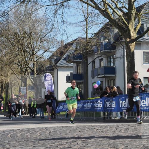 06.04.2025 - 44. Internationalen Wilhelmsburger Insellauf Luisa Fischer http://msf.ph/oto/7576184 06.04.2025 10:37:59 Ziel 427, 4279, 3299, 4290, 3840, 3921 meine-sportfotos.de