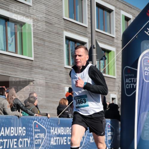 06.04.2025 - 44. Internationalen Wilhelmsburger Insellauf A. Gomolzig http://msf.ph/oto/7576186 06.04.2025 10:35:12 Ziel 3118, 3463, 3806, 5029 meine-sportfotos.de