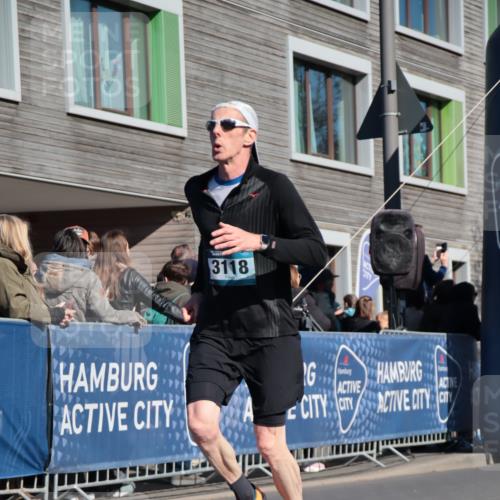 06.04.2025 - 44. Internationalen Wilhelmsburger Insellauf A. Gomolzig http://msf.ph/oto/7576256 06.04.2025 10:35:07 Ziel 3118, 3463 meine-sportfotos.de