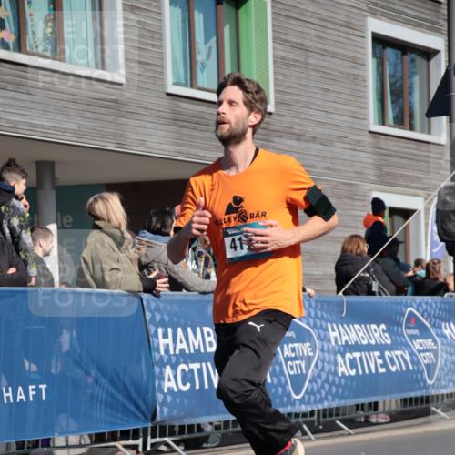06.04.2025 - 44. Internationalen Wilhelmsburger Insellauf A. Gomolzig http://msf.ph/oto/7576277 06.04.2025 10:35:00 Ziel 4178 meine-sportfotos.de