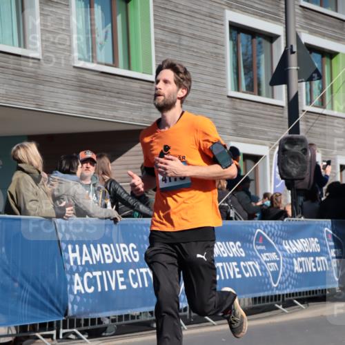 06.04.2025 - 44. Internationalen Wilhelmsburger Insellauf A. Gomolzig http://msf.ph/oto/7576281 06.04.2025 10:35:00 Ziel 4178 meine-sportfotos.de