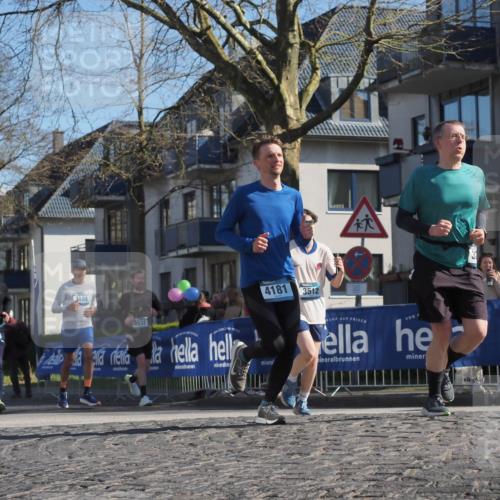 06.04.2025 - 44. Internationalen Wilhelmsburger Insellauf Luisa Fischer http://msf.ph/oto/7576283 06.04.2025 10:42:58 Ziel 3466, 3484, 4181, 3512, 3532 meine-sportfotos.de