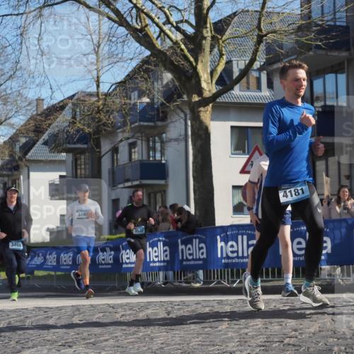 06.04.2025 - 44. Internationalen Wilhelmsburger Insellauf Luisa Fischer http://msf.ph/oto/7576323 06.04.2025 10:42:59 Ziel 3466, 348, 4181, 3532 meine-sportfotos.de