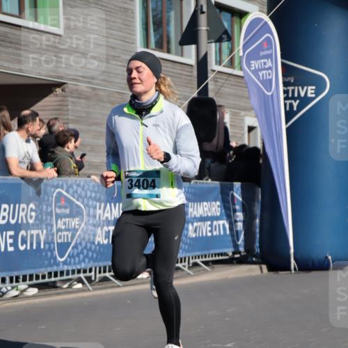 06.04.2025 - 44. Internationalen Wilhelmsburger Insellauf A. Gomolzig http://msf.ph/oto/7576389 06.04.2025 10:34:17 Ziel 3267, 3404, 4294 meine-sportfotos.de