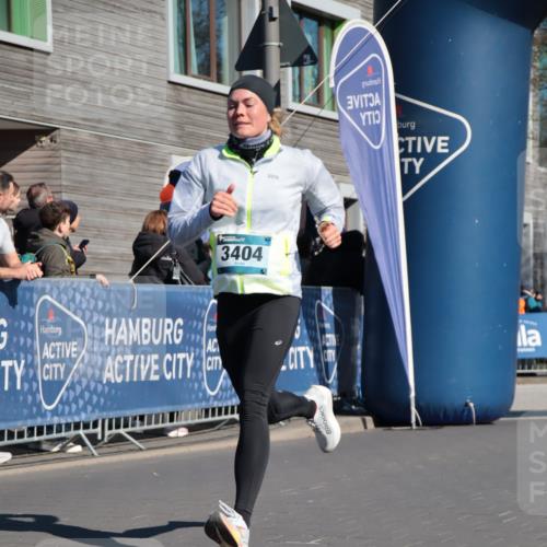 06.04.2025 - 44. Internationalen Wilhelmsburger Insellauf A. Gomolzig http://msf.ph/oto/7576393 06.04.2025 10:34:17 Ziel 3267, 3404, 4294 meine-sportfotos.de