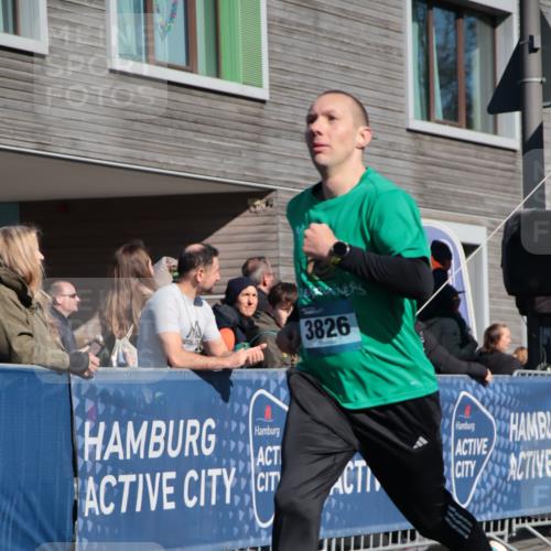 06.04.2025 - 44. Internationalen Wilhelmsburger Insellauf A. Gomolzig http://msf.ph/oto/7576439 06.04.2025 10:33:46 Ziel 3585, 3826, 3909, 4455, 4465, 5033 meine-sportfotos.de