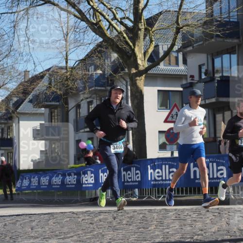 06.04.2025 - 44. Internationalen Wilhelmsburger Insellauf Luisa Fischer http://msf.ph/oto/7576486 06.04.2025 10:43:00 Ziel 3466, 34, 3532 meine-sportfotos.de