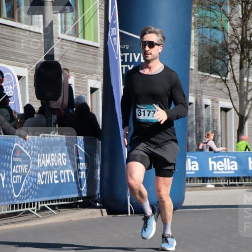 06.04.2025 - 44. Internationalen Wilhelmsburger Insellauf A. Gomolzig http://msf.ph/oto/7576537 06.04.2025 10:33:24 Ziel 3177, 4531 meine-sportfotos.de