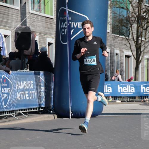 06.04.2025 - 44. Internationalen Wilhelmsburger Insellauf A. Gomolzig http://msf.ph/oto/7576628 06.04.2025 10:33:16 Ziel 3234, 3564, 3747, 4186, 4531 meine-sportfotos.de