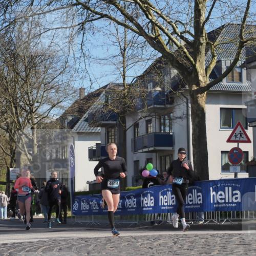 06.04.2025 - 44. Internationalen Wilhelmsburger Insellauf Luisa Fischer http://msf.ph/oto/7576629 06.04.2025 10:43:11 Ziel 3706, 4614, 3717 meine-sportfotos.de