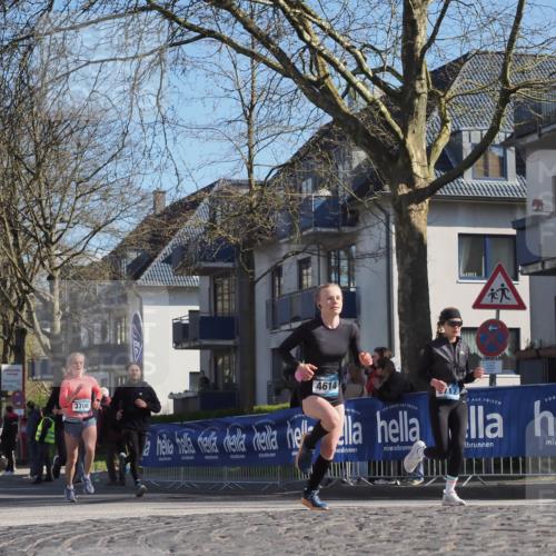 06.04.2025 - 44. Internationalen Wilhelmsburger Insellauf Luisa Fischer http://msf.ph/oto/7576672 06.04.2025 10:43:11 Ziel 3706, 4614, 117 meine-sportfotos.de