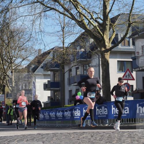 06.04.2025 - 44. Internationalen Wilhelmsburger Insellauf Luisa Fischer http://msf.ph/oto/7576682 06.04.2025 10:43:11 Ziel 4614, 3717, 315, 3706 meine-sportfotos.de