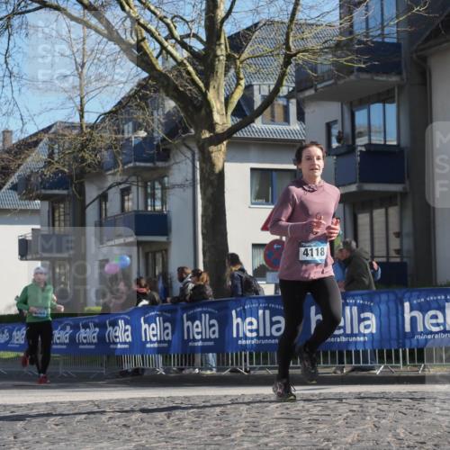 06.04.2025 - 44. Internationalen Wilhelmsburger Insellauf Luisa Fischer http://msf.ph/oto/7576695 06.04.2025 10:38:18 Ziel 4118, 3369 meine-sportfotos.de