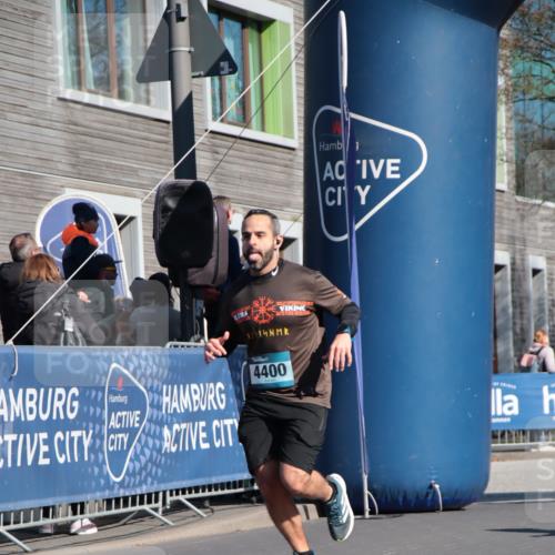 06.04.2025 - 44. Internationalen Wilhelmsburger Insellauf A. Gomolzig http://msf.ph/oto/7576711 06.04.2025 10:33:08 Ziel 3234, 3564, 3747, 4400, 5026 meine-sportfotos.de