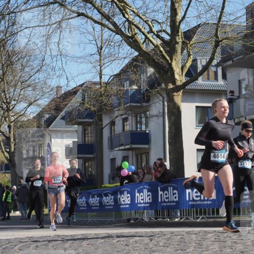 06.04.2025 - 44. Internationalen Wilhelmsburger Insellauf Luisa Fischer http://msf.ph/oto/7576720 06.04.2025 10:43:12 Ziel 3158, 3706, 4614, 3717 meine-sportfotos.de