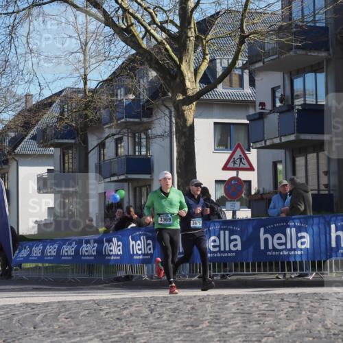 06.04.2025 - 44. Internationalen Wilhelmsburger Insellauf Luisa Fischer http://msf.ph/oto/7576746 06.04.2025 10:38:20 Ziel 4563, 3369, 3675 meine-sportfotos.de