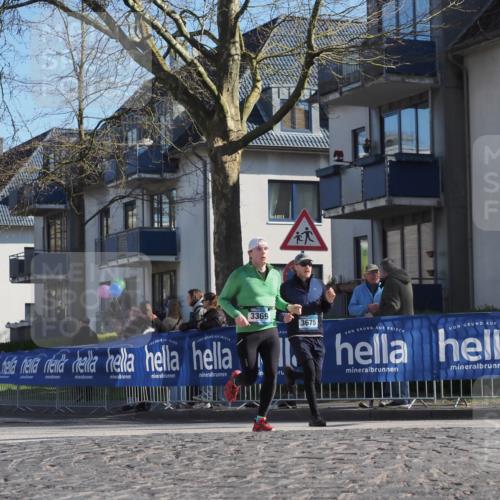 06.04.2025 - 44. Internationalen Wilhelmsburger Insellauf Luisa Fischer http://msf.ph/oto/7576776 06.04.2025 10:38:20 Ziel 1563, 3369, 3675 meine-sportfotos.de