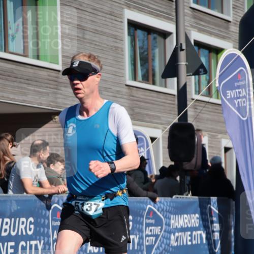 06.04.2025 - 44. Internationalen Wilhelmsburger Insellauf A. Gomolzig http://msf.ph/oto/7576778 06.04.2025 10:32:52 Ziel 3863, 4358, 5137 meine-sportfotos.de