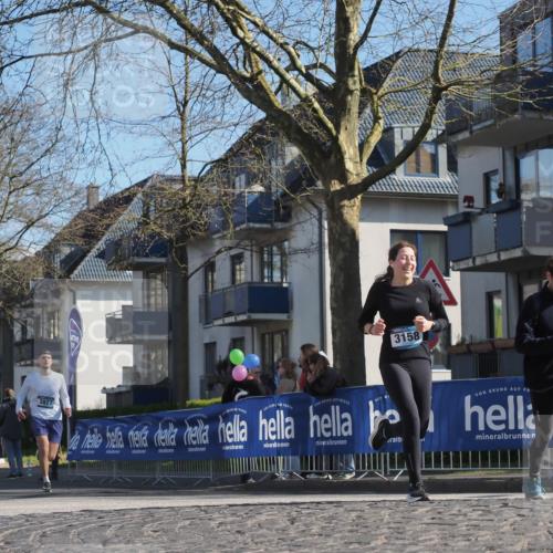 06.04.2025 - 44. Internationalen Wilhelmsburger Insellauf Luisa Fischer http://msf.ph/oto/7576929 06.04.2025 10:43:14 Ziel 3827, 3158 meine-sportfotos.de