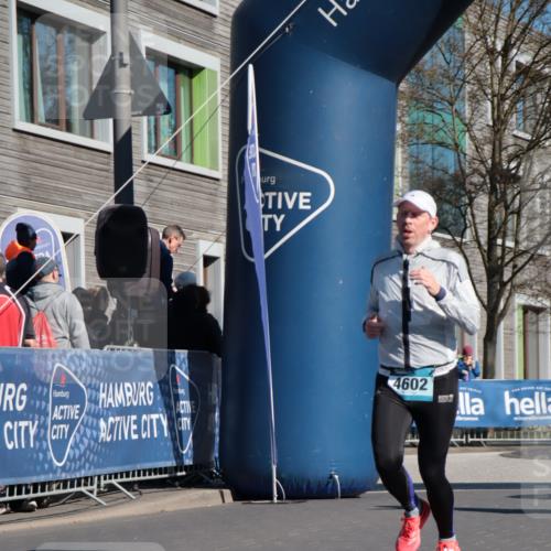 06.04.2025 - 44. Internationalen Wilhelmsburger Insellauf A. Gomolzig http://msf.ph/oto/7576956 06.04.2025 10:31:59 Ziel 3051, 3545, 4057, 4484, 4602 meine-sportfotos.de