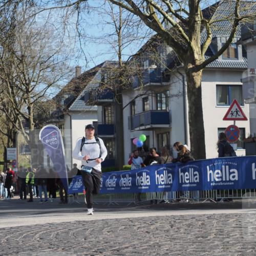 06.04.2025 - 44. Internationalen Wilhelmsburger Insellauf Luisa Fischer http://msf.ph/oto/7576983 06.04.2025 10:38:26 Ziel 3898 meine-sportfotos.de