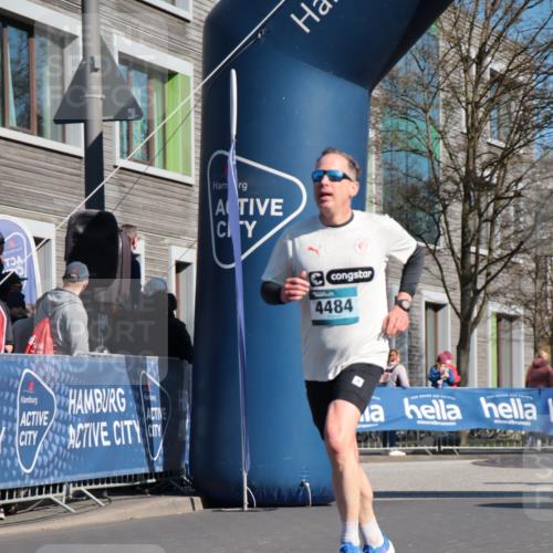 06.04.2025 - 44. Internationalen Wilhelmsburger Insellauf A. Gomolzig http://msf.ph/oto/7576986 06.04.2025 10:31:57 Ziel 3051, 4057, 4223, 4484, 4602 meine-sportfotos.de