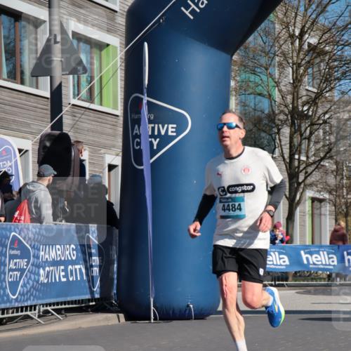 06.04.2025 - 44. Internationalen Wilhelmsburger Insellauf A. Gomolzig http://msf.ph/oto/7576990 06.04.2025 10:31:57 Ziel 3051, 4057, 4223, 4484, 4602 meine-sportfotos.de