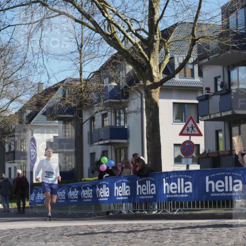 06.04.2025 - 44. Internationalen Wilhelmsburger Insellauf Luisa Fischer http://msf.ph/oto/7576995 06.04.2025 10:43:15 Ziel 3, 3827 meine-sportfotos.de