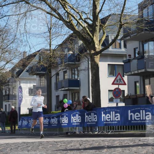 06.04.2025 - 44. Internationalen Wilhelmsburger Insellauf Luisa Fischer http://msf.ph/oto/7577020 06.04.2025 10:43:15 Ziel  meine-sportfotos.de