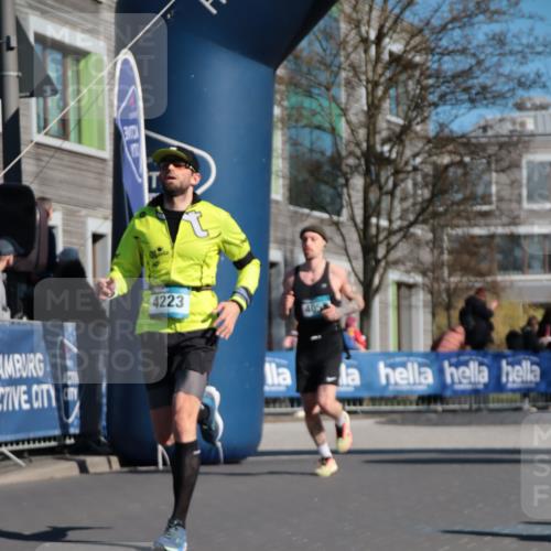 06.04.2025 - 44. Internationalen Wilhelmsburger Insellauf A. Gomolzig http://msf.ph/oto/7577055 06.04.2025 10:31:52 Ziel 3413, 3962, 4057, 4223, 4271, 4484, 4497 meine-sportfotos.de