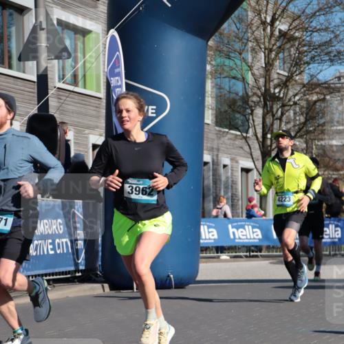 06.04.2025 - 44. Internationalen Wilhelmsburger Insellauf A. Gomolzig http://msf.ph/oto/7577084 06.04.2025 10:31:51 Ziel 3413, 3962, 4057, 4223, 4271, 4484, 4497 meine-sportfotos.de