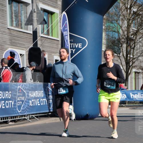 06.04.2025 - 44. Internationalen Wilhelmsburger Insellauf A. Gomolzig http://msf.ph/oto/7577096 06.04.2025 10:31:51 Ziel 3413, 3962, 4057, 4223, 4271, 4484, 4497 meine-sportfotos.de
