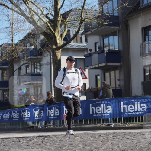 06.04.2025 - 44. Internationalen Wilhelmsburger Insellauf Luisa Fischer http://msf.ph/oto/7577116 06.04.2025 10:38:28 Ziel 3898 meine-sportfotos.de