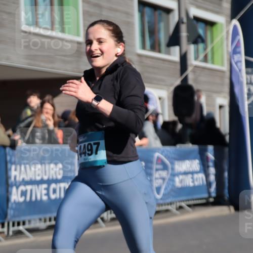 06.04.2025 - 44. Internationalen Wilhelmsburger Insellauf A. Gomolzig http://msf.ph/oto/7577123 06.04.2025 10:31:49 Ziel 3413, 3962, 4057, 4223, 4271, 4497 meine-sportfotos.de