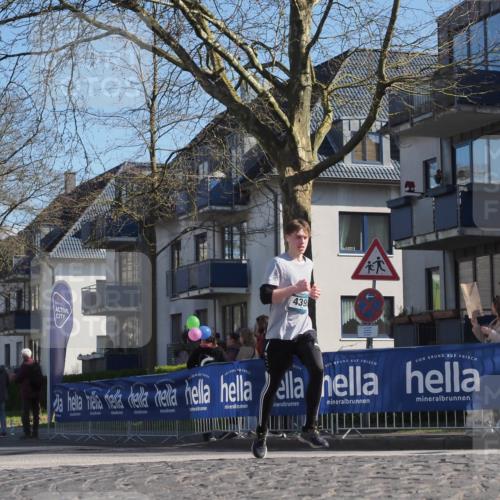 06.04.2025 - 44. Internationalen Wilhelmsburger Insellauf Luisa Fischer http://msf.ph/oto/7577142 06.04.2025 10:43:20 Ziel 439 meine-sportfotos.de